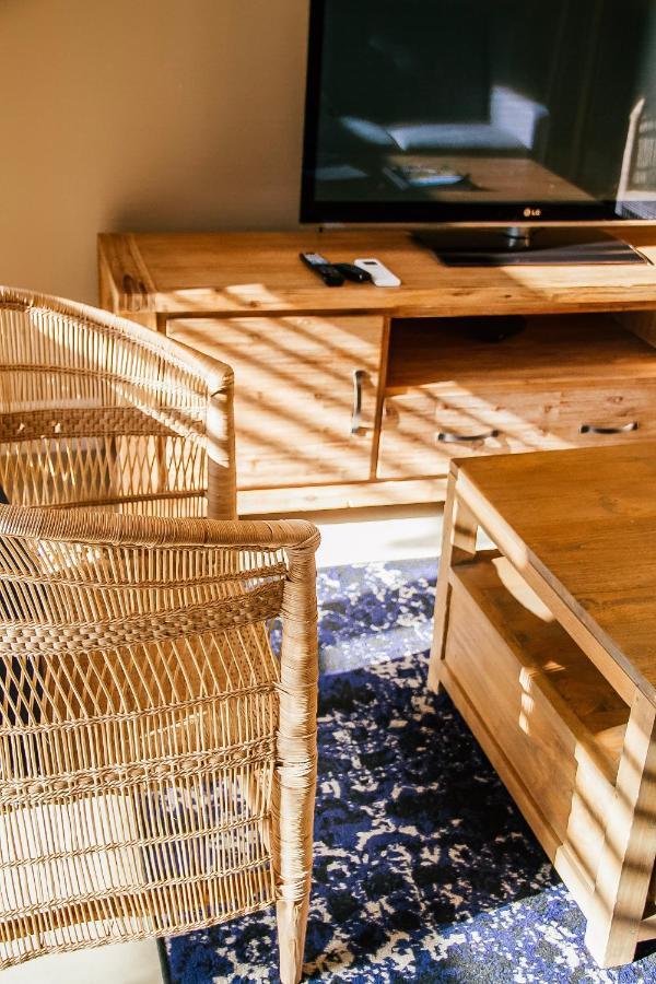 De Haas Living @ Die Laan 40 สเตลเลนบอช ภายนอก รูปภาพ