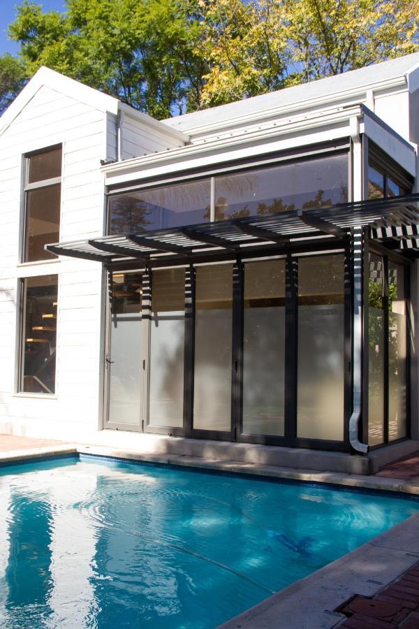 De Haas Living @ Die Laan 40 สเตลเลนบอช ภายนอก รูปภาพ